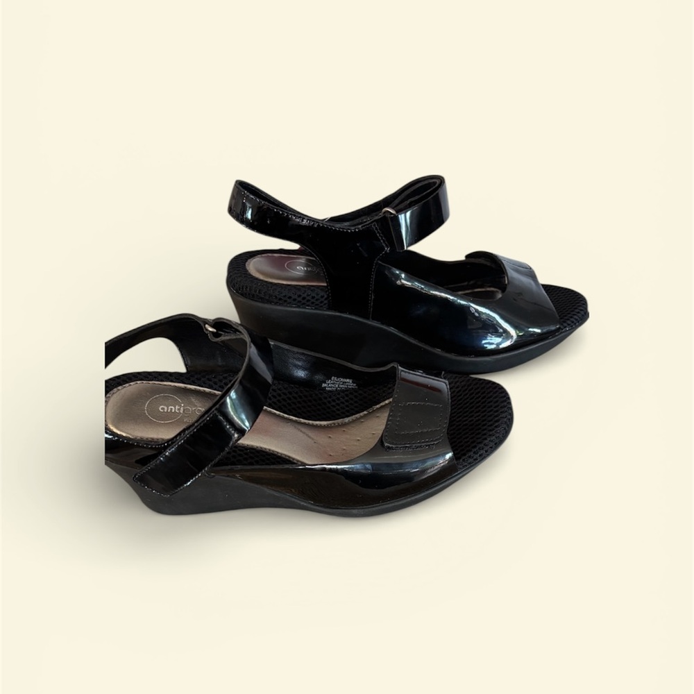 Easy Spirit Black Patent Wedges